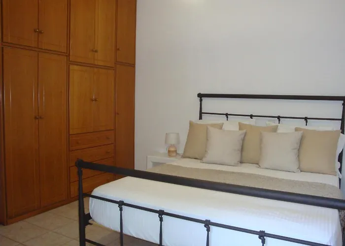 'naxian Family * Naxos City