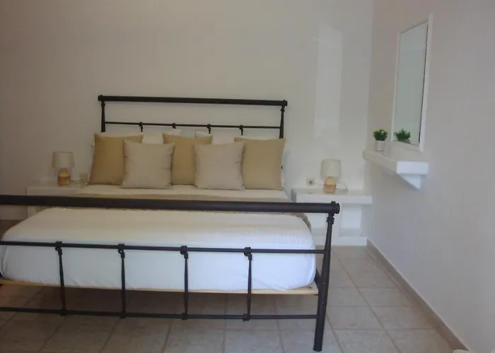 'naxian Family Naxos City