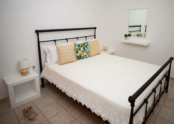 'naxian Family * Naxos City